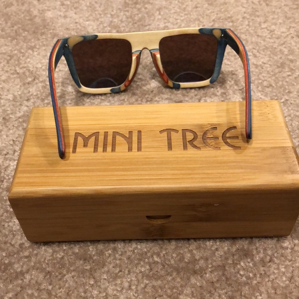 Mini Tree wooden sunglasses with case - Picture 2 of 12